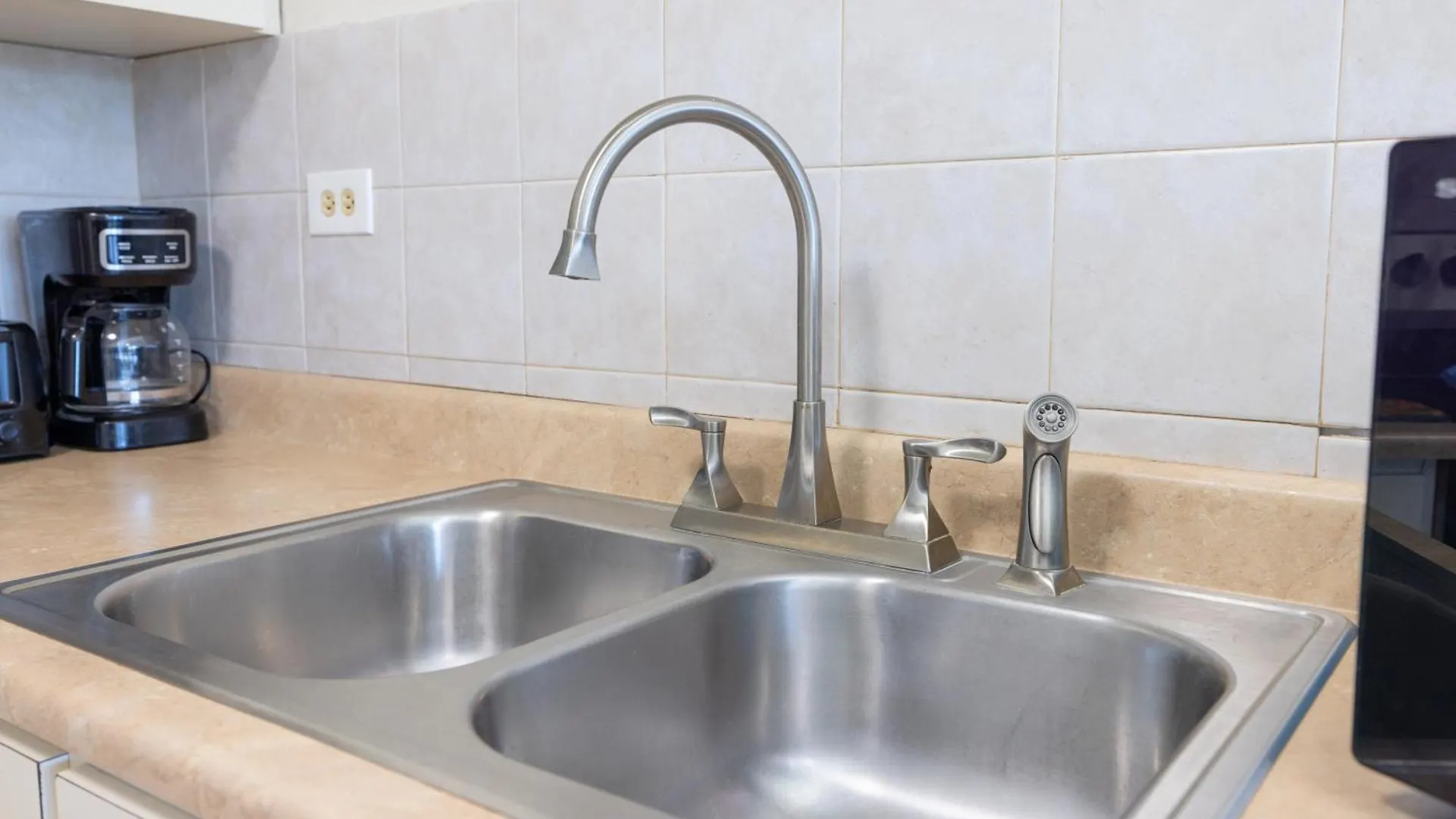 Golden Dream Villas 306/A Isabela Apartment